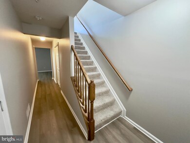 8873 Goose Landing Cir, Columbia, MD 21045 - photo 2