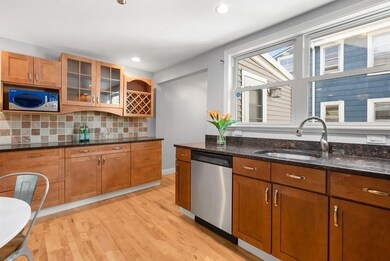 3 Mullins Ct unit 3, Cambridge, MA 02141 - photo 5