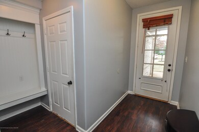Entry Hall w/Mud Room