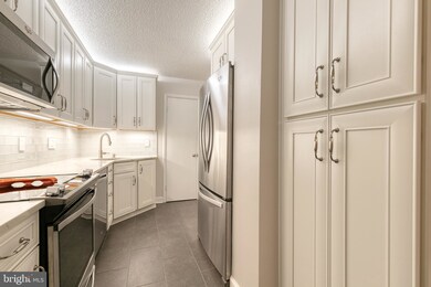 Harper House unit 506, Baltimore, MD 21210 - photo 7