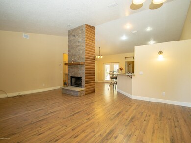 Guava Alex Fireplace