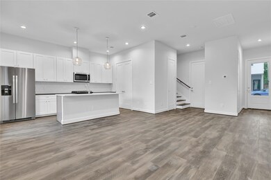 5726 White Magnolia St, Houston, TX 77091 - photo 4