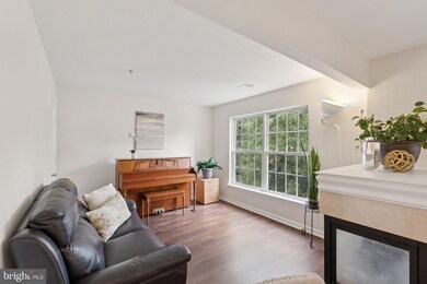 18801 Sparkling Water Dr unit 202, Germantown, MD 20874 - photo 6