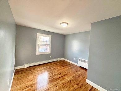 143-12 257th St unit 2nd Floor, Jamaica, NY 11422 - photo 6