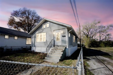 359 N 26th St, East Saint Louis, IL 62205 - photo 2