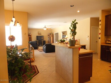 Nook/family room/kitchen