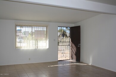 Entrance/Living Room