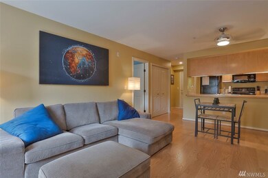 12345 Roosevelt Way NE unit 208, Seattle, WA 98125 - photo 4