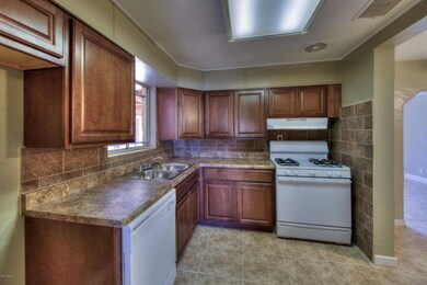 6513 N 53rd Ave, Glendale, AZ 85301 - photo 6