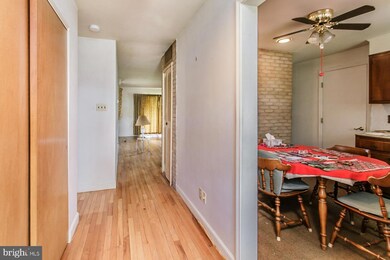 2417 Laurel Rd, Reading, PA 19609 - photo 4