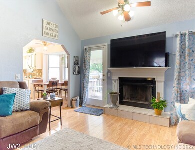 493 E 142nd St, Glenpool, OK 74033 - photo 7