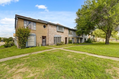 128 Goodson Dr unit 128, Houston, TX 77060 - photo 3