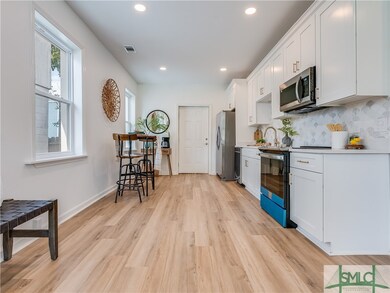 1204 E 39th St, Savannah, GA 31404 - photo 4