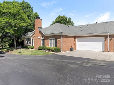 11360 Olde Turnbury Ct unit 22D, Charlotte, NC 28277 - photo 3