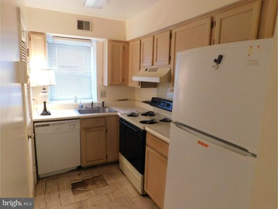 824 South Ave unit P6, Secane, PA 19018 - photo 7
