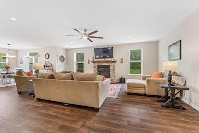 130 Long Trl Ct (Interior)-5