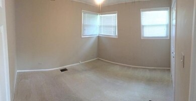 2302 Kirchoff Rd, Rolling Meadows, IL 60008 - photo 7