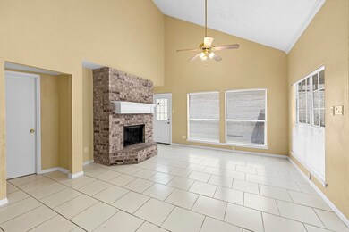 3626 Storm Creek Dr, Houston, TX 77088 - photo 2