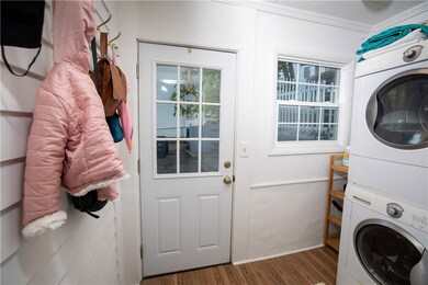 238 Killingly St, Providence, RI 02909 - photo 5