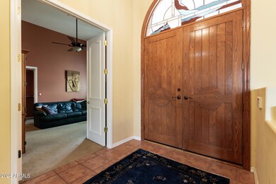 Entry/foyer/flex room