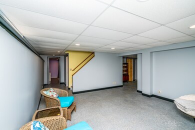 697 Anderson Dr, Lake In the Hills, IL 60156 - photo 6