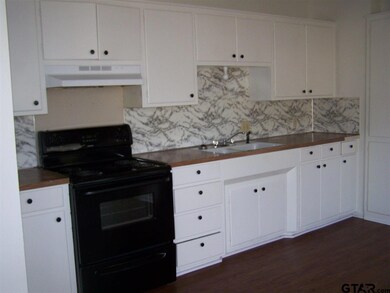 1111 1111 E 8th, Tyler, TX 75701 - photo 3