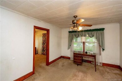 Dining Room Used As A Den Off Kitchen