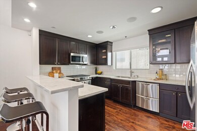 108 S Wetherly Dr unit 3, Los Angeles, CA 90048 - photo 5