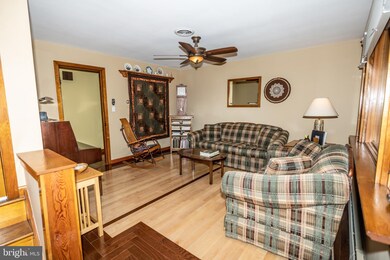 13615 Grandview Dr, Hagerstown, MD 21742 - photo 6