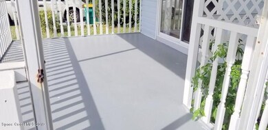 853 Hawthorn Cir, Sebastian, FL 32976 - photo 2