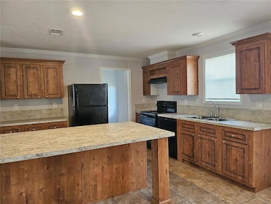 5636 W O Griffin Rd, Plant City, FL 33567 - photo 2