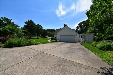 402 Andrew Cir, Indiana, PA 15701 - photo 4