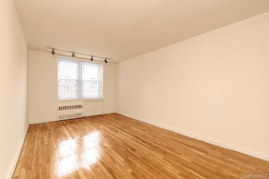 31-85 Crescent St unit 2, Astoria, NY 11106 - photo 3
