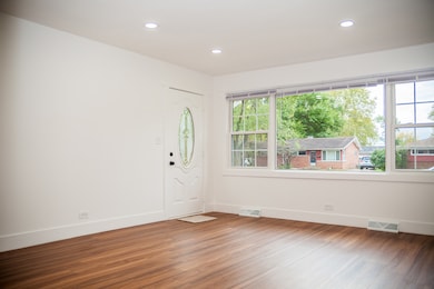 3102 Wilshire Ave, Markham, IL 60428 - photo 4