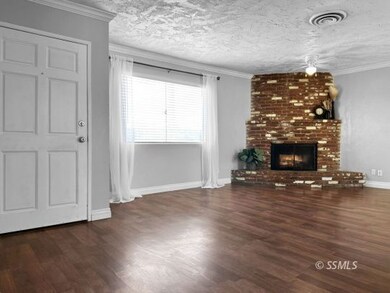 Entry and Livingroom