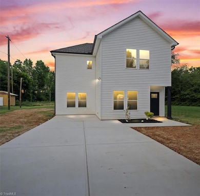 405 E Broad St, Salisbury, NC 28144 - photo 2