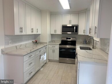 18707 Winding Creek Place, Germantown, MD 20874 - photo 6