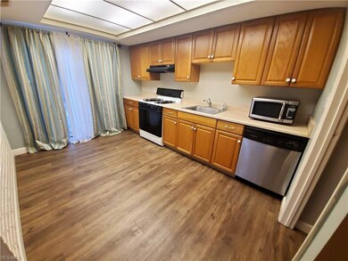 26681 Sprague Rd, Olmsted Falls, OH 44138 - photo 7