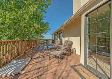 002_Upper Deck
