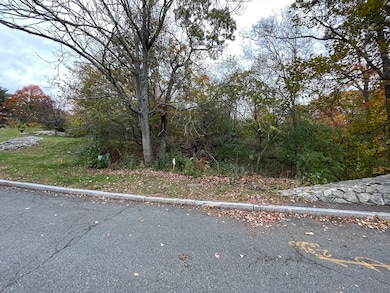 12B Cheever Ave, Saugus, MA 01906 - photo 4