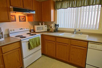 6 Kitchen1