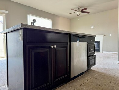 13694 Kristina St, Williston, ND 58801 - photo 7