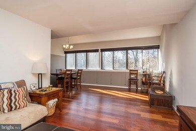 11248 Chestnut Grove Square unit 352, Reston, VA 20190 - photo 3