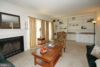 10015 Beacon Pond Ln, Burke, VA 22015 - photo 2