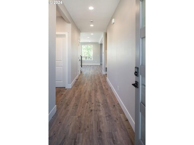 12095 SW Silvertip St, Beaverton, OR 97007 - photo 3