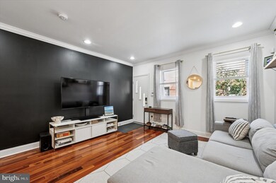 1012 S Bouvier St, Philadelphia, PA 19146 - photo 4