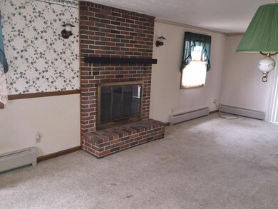 685 Salmon Falls Rd, Rochester, NH 03868 - photo 5