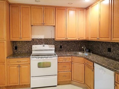 Eat-in-kitchen