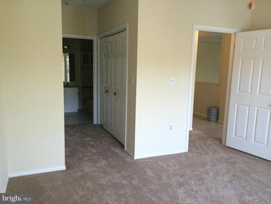 9209 Groffs Mill Dr unit 9209, Owings Mills, MD 21117 - photo 6