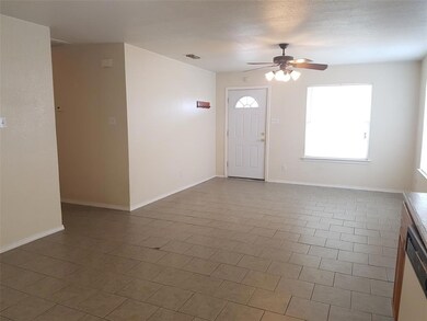 303 S Blue Jay Ct unit 303, Weatherford, TX 76088 - photo 5
